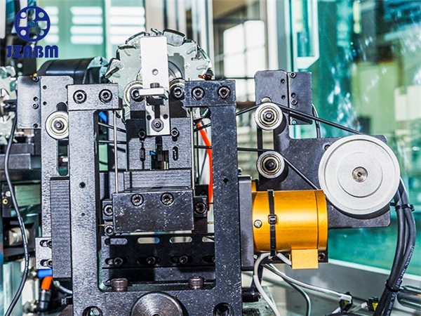 全自動轉(zhuǎn)子動平衡機(jī) 全自動轉(zhuǎn)子動平衡機(jī)